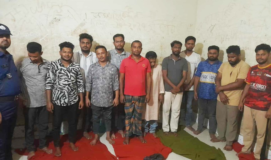 কুমিল্লায় পলাতক ছাত্রলীগ নেতা–কর্মীদের আকস্মিক মিছিল, পুলিশি অভিযানে ১২ জন গ্রেফতার